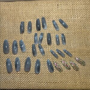 Marble Slate Gray Press-On Nails with Four Rhinestone Accent Set